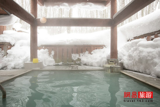 日本秋田有個乳頭溫泉鄉(xiāng)