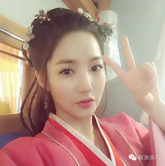 允兒招架不住古裝？韓國女星古裝LOOK一覽 誰贏了？