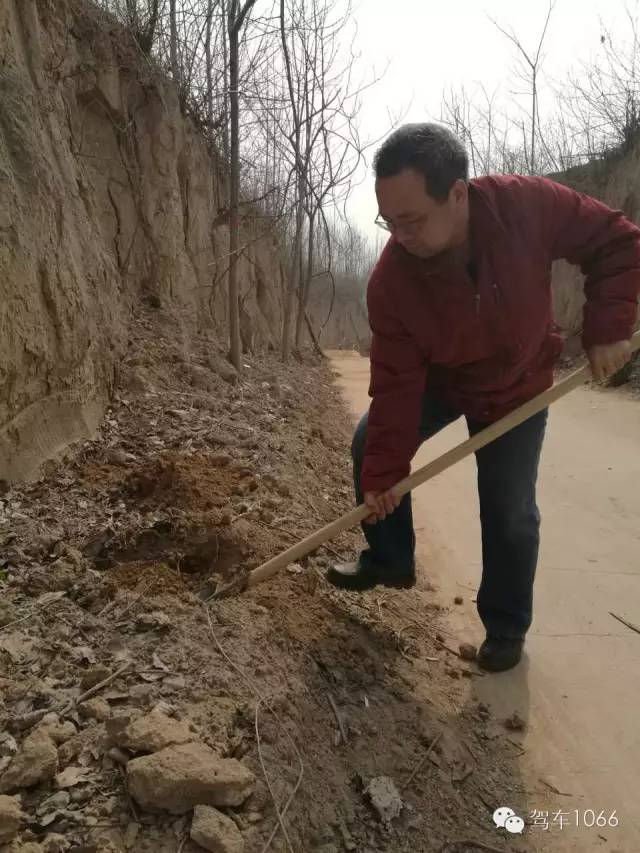 這大叔干起活也是很6呀！