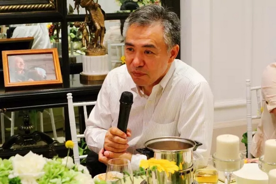 就藝術(shù)品投資收藏、人工智能、基因檢測等話題，劉東曉博士一一做了分析講解。