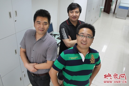 《網(wǎng)絡(luò)全搜索》主持人康巖、陳弓、趙凱