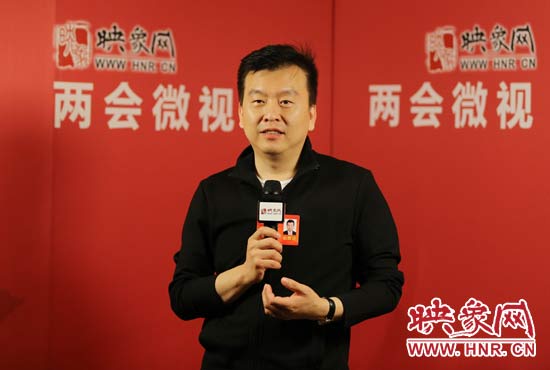 全國人大代表張澤群接受映象網(wǎng)“兩會微視”訪談。