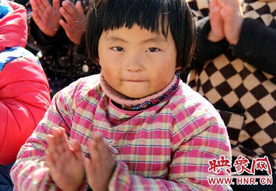 充滿童真的臉 充滿童真的臉