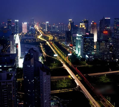 1、房屋一套(80平方)，以均價(jià)22300元計(jì)，22300×80=1784000.(這是朋友剛在筆架山買的城市主場(chǎng)的價(jià)格)