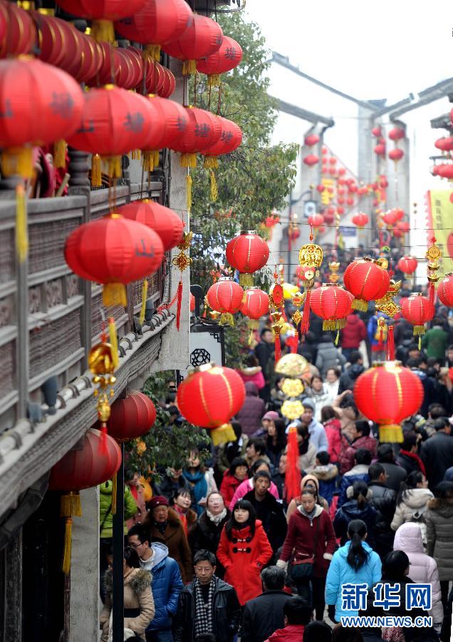 春節(jié)黃金周全國共接待游客2.03億人次同比漲15.1% 春節(jié)黃金周全國共接待游客2.03億人次同比漲15.1%