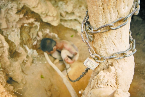 何時“解鎖”，仍需我們靜下心來共同反思。