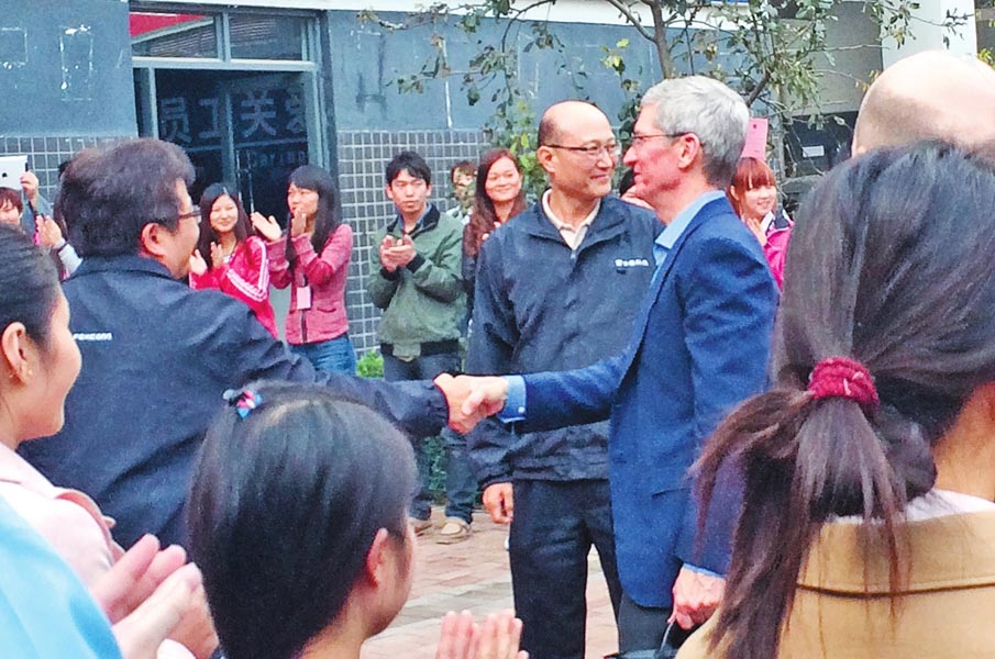 庫(kù)克來(lái)到富士康鄭州工廠(chǎng)