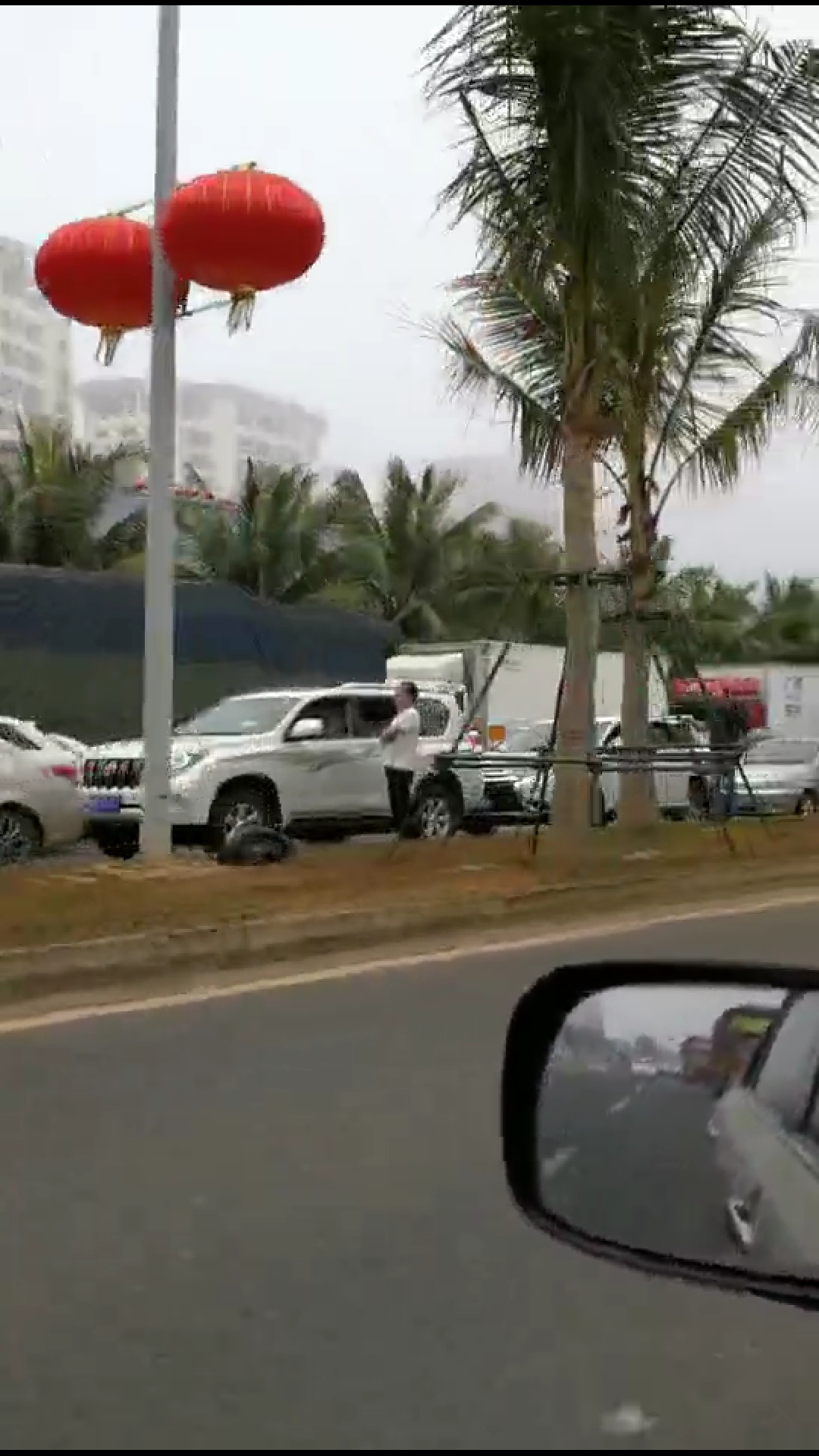 一家五口滯留?？?天 港口附近方便面都買不到