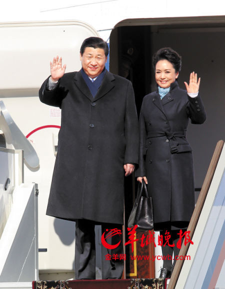 國家主席習近平首次出訪俄羅斯，夫人彭麗媛陪同。