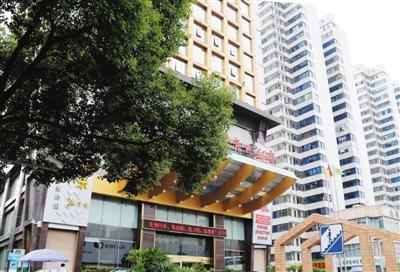 衡陽官員趙安民與之保持聯(lián)系，并邀約女子在這家酒店房間見面。