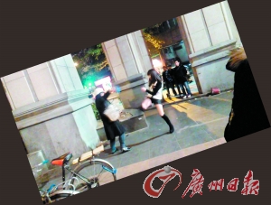 “保時捷女孩”踢腿救人。