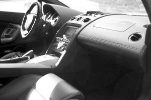 被拍賣的蘭博基尼內飾 被拍賣的蘭博基尼內飾