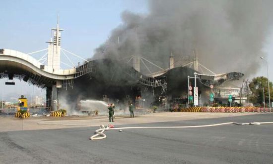 1月16日中午，G60（滬昆）高速浙江段常山收費站發(fā)生一起貨車自燃事故