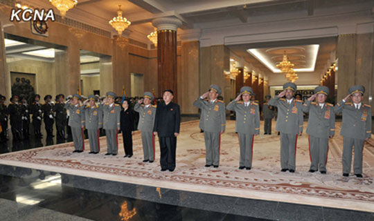 金正恩來(lái)到錦繡山太陽(yáng)宮。圖片來(lái)源：朝中社