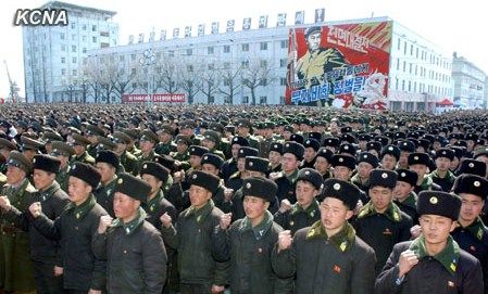 朝鮮黃海北道、咸鏡南道和南浦市11日舉行軍民大會(huì)，支持朝鮮人民軍最高司令部發(fā)言人聲明。