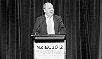 我非常重視新西蘭作為國(guó)際留學(xué)大國(guó)的聲譽(yù)，新西蘭教育在英語(yǔ)國(guó)家內(nèi)是排得上前五名的。新西蘭的大學(xué)會(huì)重視自己的聲譽(yù)，不會(huì)輕易縱容自己的學(xué)生。