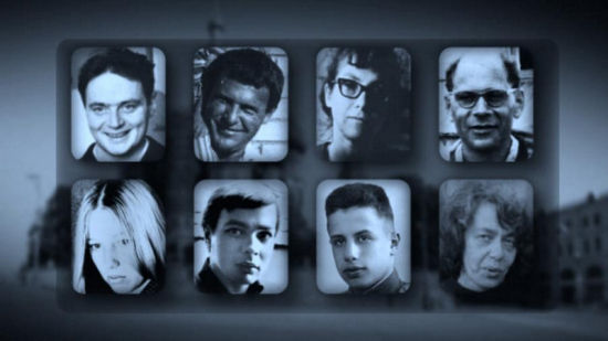 集會者打出與45年前抗議集會相同的標(biāo)語“為了你們和我們的自由”。