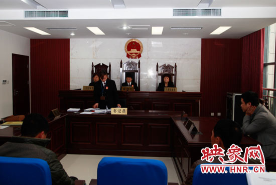 11月13日，金水區(qū)法院集中宣判了6起拖欠農(nóng)民工工資案件。