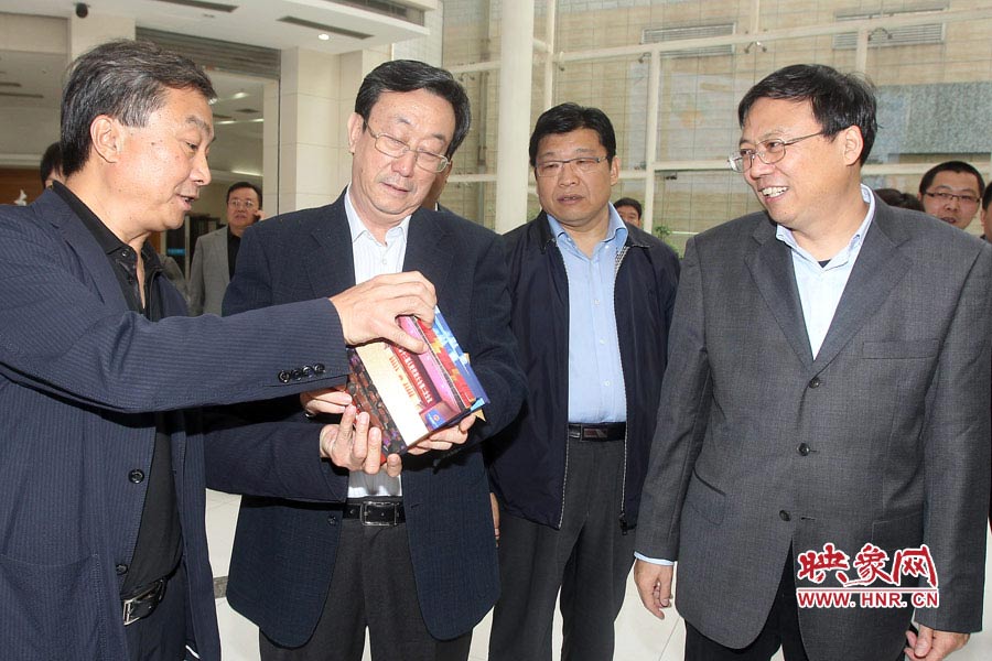 河南省委書記、省人大常委會主任郭庚茂視察河南電視臺 東方今報記者沈翔 劉棟杰/攝