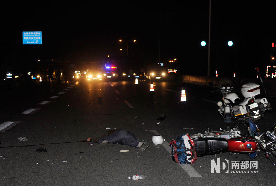 電動(dòng)車被撞引連環(huán)車禍 電動(dòng)車被撞引連環(huán)車禍