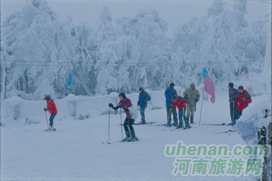 冬之夢(mèng)——在峨眉玩高山滑雪 冬之夢(mèng)——在峨眉玩高山滑雪