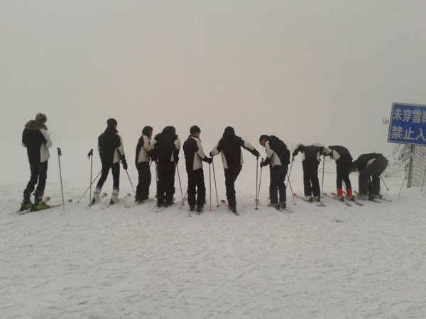 鄭州人自己的滑雪場圣誕啟幕！