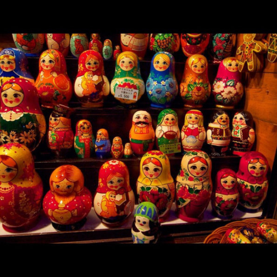 可愛(ài)的瓷娃娃