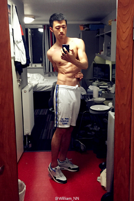 這么性感，你女朋友造？