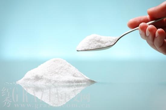 食鹽、白糖去黑頭法