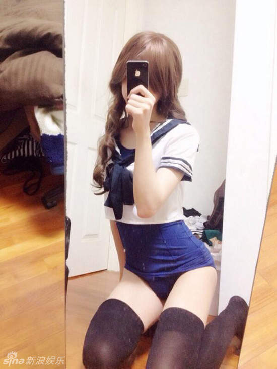 長腿翹臀制服誘惑 這么可愛果然是男孩子 長腿翹臀制服誘惑 這么可愛果然是男孩子