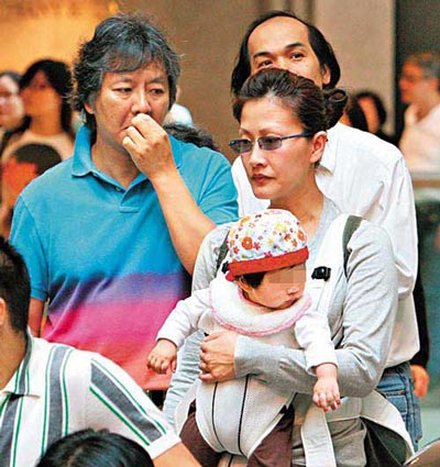 陳慧珊和老公鐘家鴻、女兒