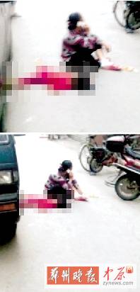 　媽媽哭著坐在旁邊打電話，孩子的爸爸還在三門峽打工。