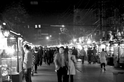 清明假期開(kāi)封12處小吃夜市“新裝”亮相