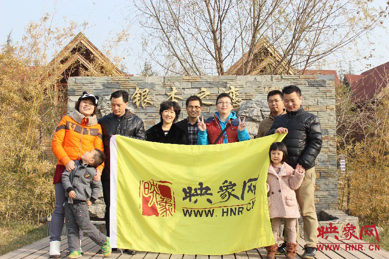 來張小合影，好多朋友都在其他地方玩，已經(jīng)嗨的叫不回來……