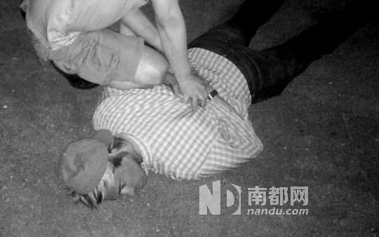 俄羅斯安全部門發(fā)布圖片顯示，美國駐俄使館工作人員福格爾被抓獲。