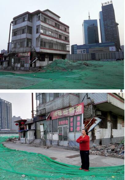 65歲的韓老太太是別人眼中的“釘子戶”，至今仍居住在斷水、斷電的老宅中。她的房產占地面積3分多，建有樓房4層，按照補償標準可以拿到400余萬元補償，但她還是擔心以后的日子沒著落，稱要繼續(xù)堅持下去。在她房子的右后側，是親賢社區(qū)旗下千禧集團的豪華辦公樓。