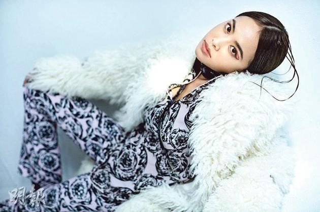 蔡依林的新歌高唱要勇敢做自己，沒想到MV卻鬧出風(fēng)波。