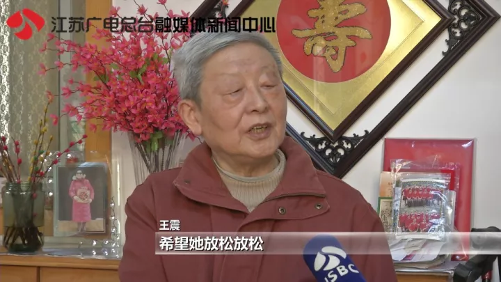 老太秀恩愛(ài)！網(wǎng)友被一封跨越60年的情書(shū)甜哭了