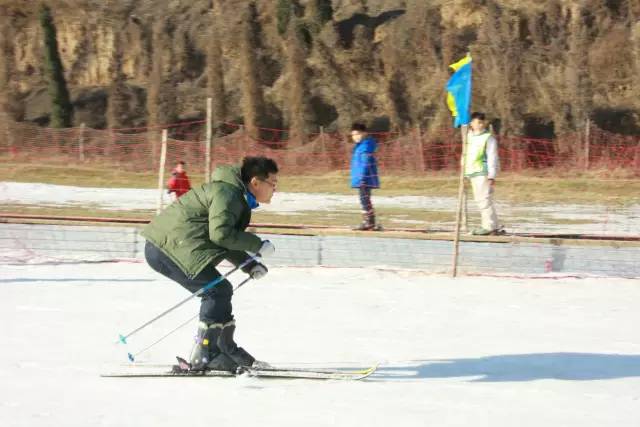 這幾個帥氣的姿勢，真的像專業(yè)級選手了呢