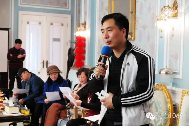 星星裝飾公司董事長、詩人 孔令偉