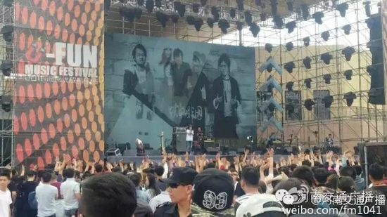 河南交通廣播主持人佳音、彎彎、朱浩都登上了優(yōu)放舞臺，優(yōu)放，交廣在這里！