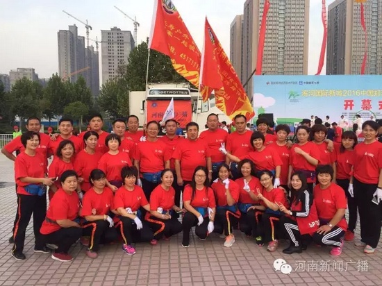 我們龐大的聽(tīng)眾粉絲團(tuán)集結(jié)完畢！