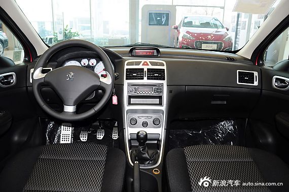 2012款Cross 307實拍 2012款Cross 307實拍