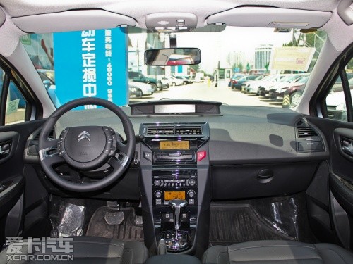 東風(fēng)雪鐵龍2012款新世嘉三廂 東風(fēng)雪鐵龍2012款新世嘉三廂