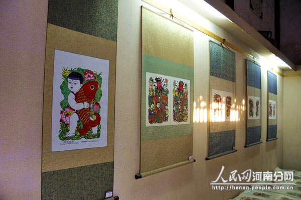 開封鼓樓商業(yè)街開街 朱仙鎮(zhèn)年畫亮相鼓樓 開封鼓樓商業(yè)街開街 朱仙鎮(zhèn)年畫亮相鼓樓