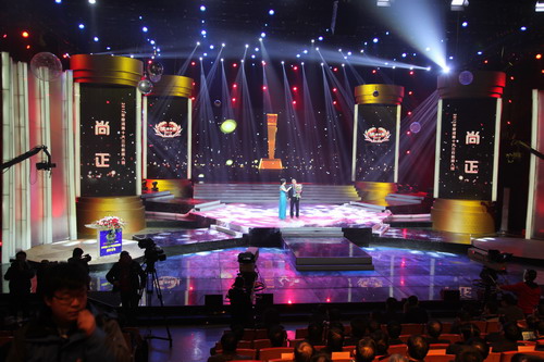 1月18日晚，2012年河南十大三農(nóng)新聞人物在河南電視臺演播廳揭曉。