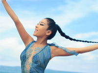 吉克雋逸沙灘深V寫(xiě)真