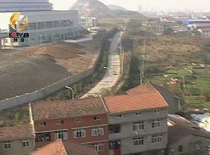 本應(yīng)沒有居民樓的區(qū)域，布滿密密麻麻的樓房