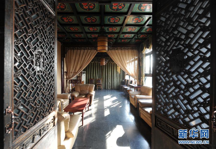 　“停業(yè)調整”的北海公園內高檔餐廳上林苑內部一角（1月15日攝）。