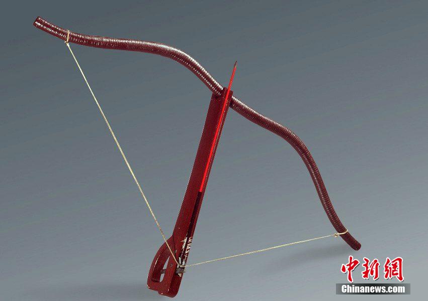 圖為弩的復制品。秦始皇帝陵博物院 供圖